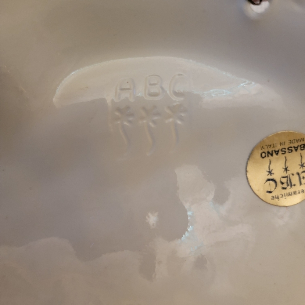 Bassano Ceramiche ABC Made In Italy Ceramic White & Gold Large Smiling Fish Mold - Picture 9 of 13